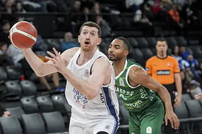 Anadolu Efes, evinde Bursaspor mağlup etti