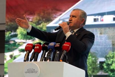 Bakan Bak: Dijital bağımlılıkla mücadelenin en etkili yolu spordur