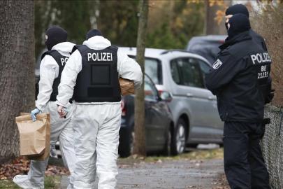 Berlin’de silahlı saldırı. Sürünerek hastaneye ulaştı! 