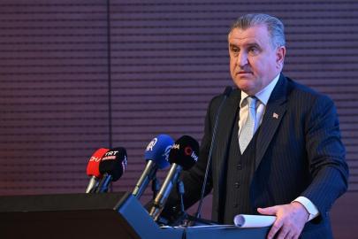 Bakan Bak: 2030 yılına kadar 100 bin yapay zeka girişimcisi yetiştirmeyi hedefliyoruz