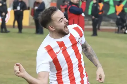 Boluspor, Sakaryaspor’u 2 golle geçti!