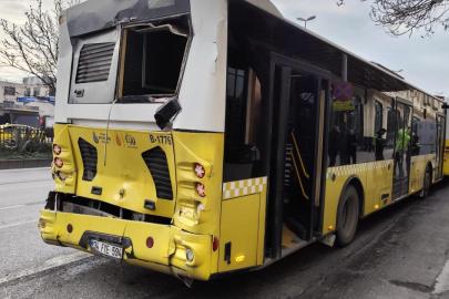 Fatih'te 3 İETT otobüsü durağa yanaşırken kaza yaptı