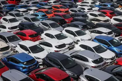 Kiralık araçlarla ilgili yönetmelik sil baştan değişiyor: Kilometre, depozito, yaş sınırı...