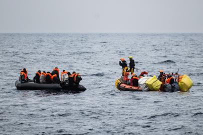 Libya açıklarında göçmen botu faciası. Hayatını kaybedenler var