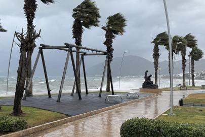 Marmara'nın ve Ege'nin batı kesimleri için fırtına uyarısı