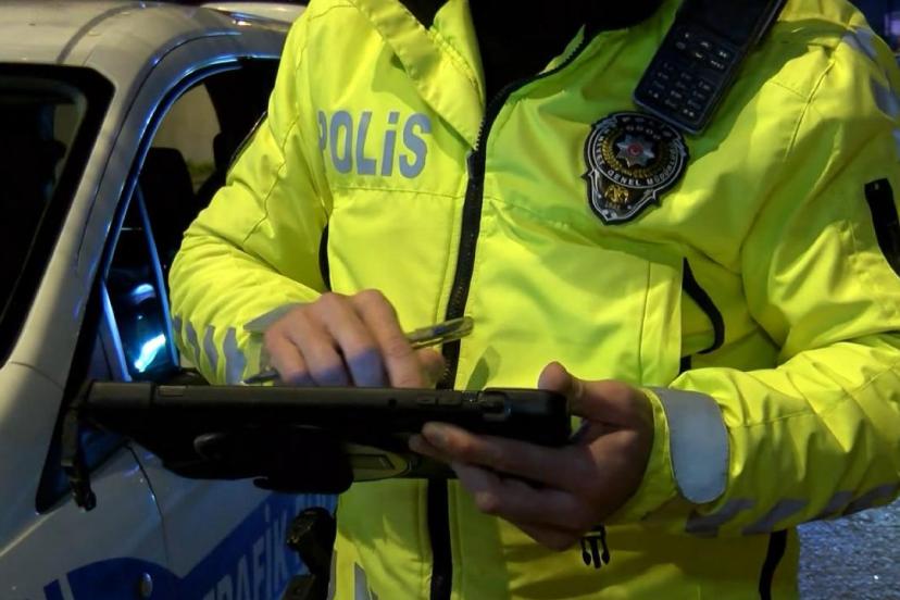 Polisin 'dur' ihtarına uymayan alkollü sürücüye 17 bin lira para cezası