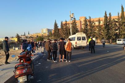 Şanlıurfa'da işçi minibüsü direğe çarptı: 15 yaralı