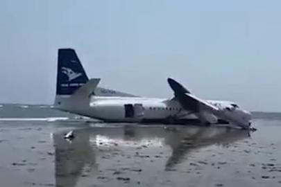 Somali'de yolcu uçağı okyanusa acil iniş gerçekleştirdi