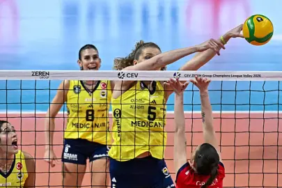 Voleybol Sultanlar Ligi: Fenerbahçe sahasında kazandı!