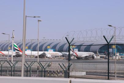 BAE, ülkede mahsur kalan yolcular için istisnai uçuşlara başladı