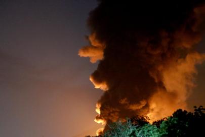 İran: Tahran ve Elburz'da vurulan petrol depolarındaki stok önceden en az seviyeye indirilmişti