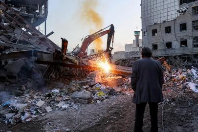 İran'a yeni saldırı dalgası: Tahran'da patlamalar