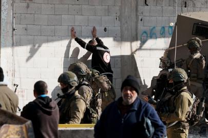 İsrail hapishanelerindeki Filistinli esir sayısı mart ayı itibarıyla 9 bin 500ü aştı