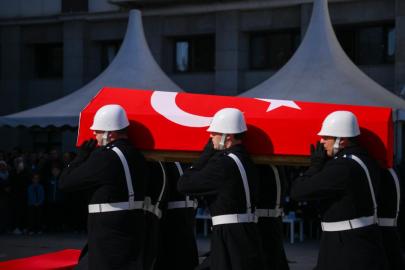 İstanbul'da kazada şehit olan polisimiz son yolculuğuna uğurlandı