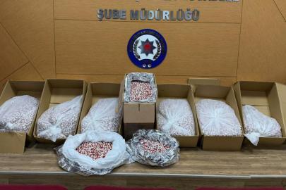 İzmir'de 356 bin uyuşturucu hap ele geçirildi