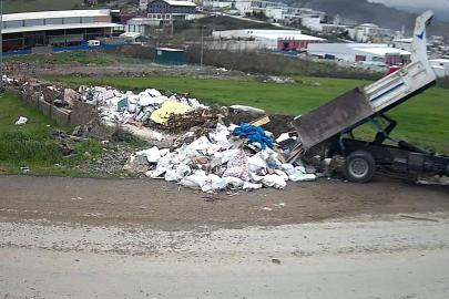 Kaçak moloz dökümüne fotokapanlı ceza