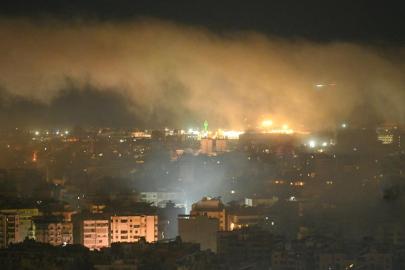 Katil İsrail ordusu, Beyrut'ta yüksek katlı 50 binayı yıktığını itiraf etti