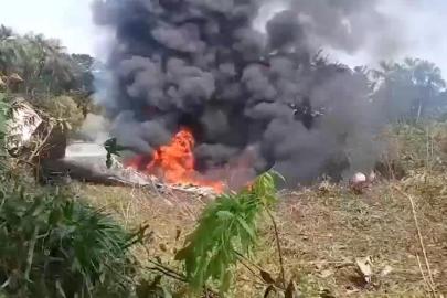 Kolombiyada 110dan fazla askeri personeli taşıyan nakliye uçağı düştü