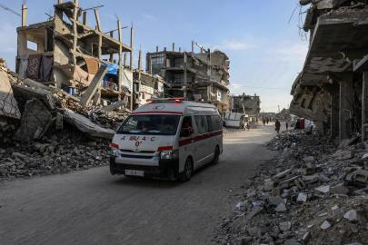 Soykırımcı İsrail ordusu ateşkesi ihlal ederek Gazze Şeridi'nin çeşitli bölgelerini bombalamayı sürdürüyor