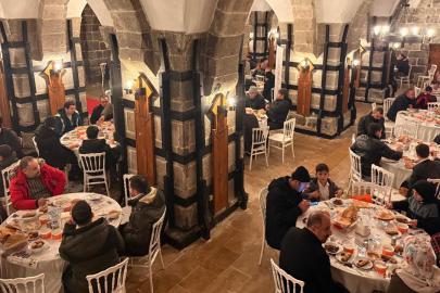 Vakıflar Genel Müdürlüğü günde 120 bini aşkın kişiye iftar veriyor