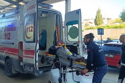 Adana'da işçileri taşıyan midibüs devrildi: 17 yaralı