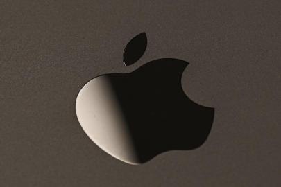 Apple'da bayrak değişimi: Tim Cook'un yerine gelecek isim belli oldu