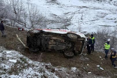 Artvin'de ambulans uçuruma devrildi: 1 ölü, 4 yaralı