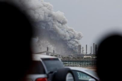 Bahreyn: İran saldırısı sonucu bir tesiste yangın çıktı