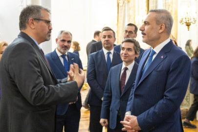 Bakan Fidan, İngiltere'de Türk iş insanlarıyla buluştu