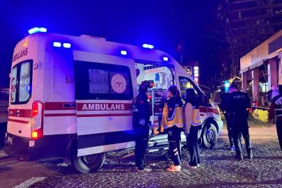 Bakırköy'de kontrolden çıkan araç kafeye daldı: 6 yaralı
