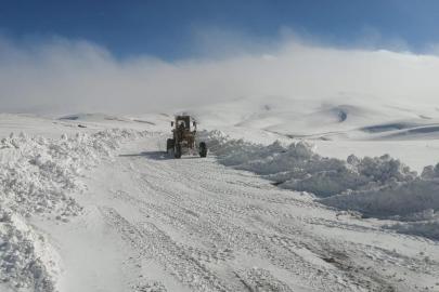 Doğuda kış sürüyor: 317 yol ulaşıma kapandı