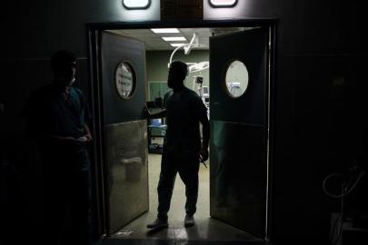 Gazzede elektrik düzensizliği hastalar için ciddi risk oluşturuyor