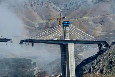 İran: B1 köprü saldırısında 8 kişi hayatını kaybetti, 95 kişi yaralandı