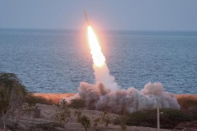 İran: İsrail'deki petrokimya tesisleri ile BAE ve Kuveyt'teki ABD askeri karargahları hedef alındı