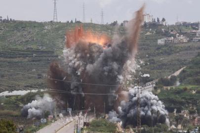 İşgalci İsrail ordusu, işgali genişlettiği Lübnan'a yeni birlik sevk etti