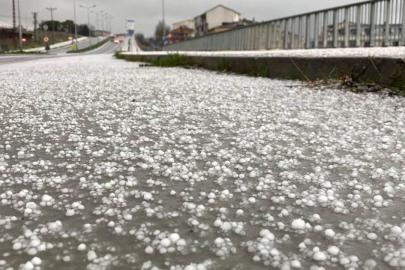 İstanbul'da sağanak ve dolu etkili oldu