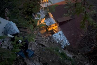 İstanbul'da yağış sonrası toprak kaydı, 6 bina boşaltıldı