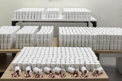 İzmir'de 102 bin 596 uyuşturucu hap ele geçirildi