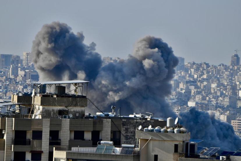 Katil İsrail, Lübnan'da onlarca kişiyi öldürdü