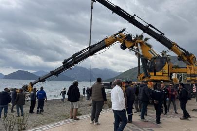 Marmaris'te kırılan vinç taşıma kolunun altında kalan işçi öldü