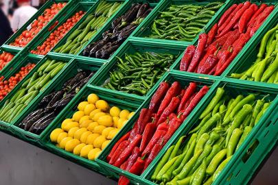 Meyve ve sebzede fahiş fiyat uygulayan işletmelere 96,6 milyon lira ceza