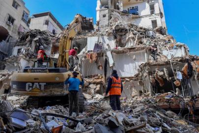Soykırımcı İsrail ordusu, Lübnan'ın işgal ettiği beldelerdeki evleri yıkmayı sürdürüyor