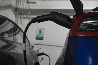 Türkiye'de elektrikli araç şarj ağı genişliyor