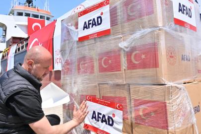 Türkiye'den, Lübnan'a 730 tonluk insani yardım