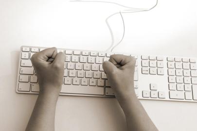 AB'de internet kullanıcılarının yaklaşık yarısı çevrim içi nefret içerikleriyle karşılaştı