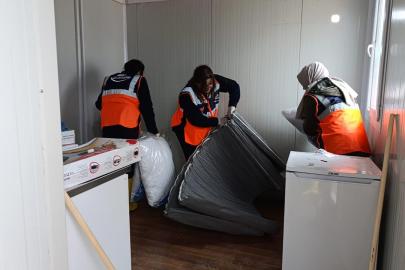 Çorum'da hortumun vurduğu köylerde konteynerler kuruldu