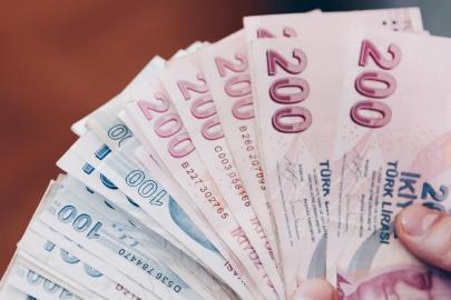 Emeklilerin ikramiye ve aylık ödemeleri bugün başlıyor