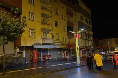 Hakkaride 6 bina çökme riski nedeniyle tahliye edildi