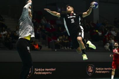 Hentbol Ardventure Erkekler Süper Lig'de Beşiktaş, şampiyonluğa ulaştı