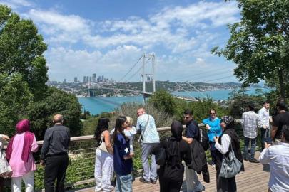İstanbullular sahillere ve millet bahçelerine akın etti